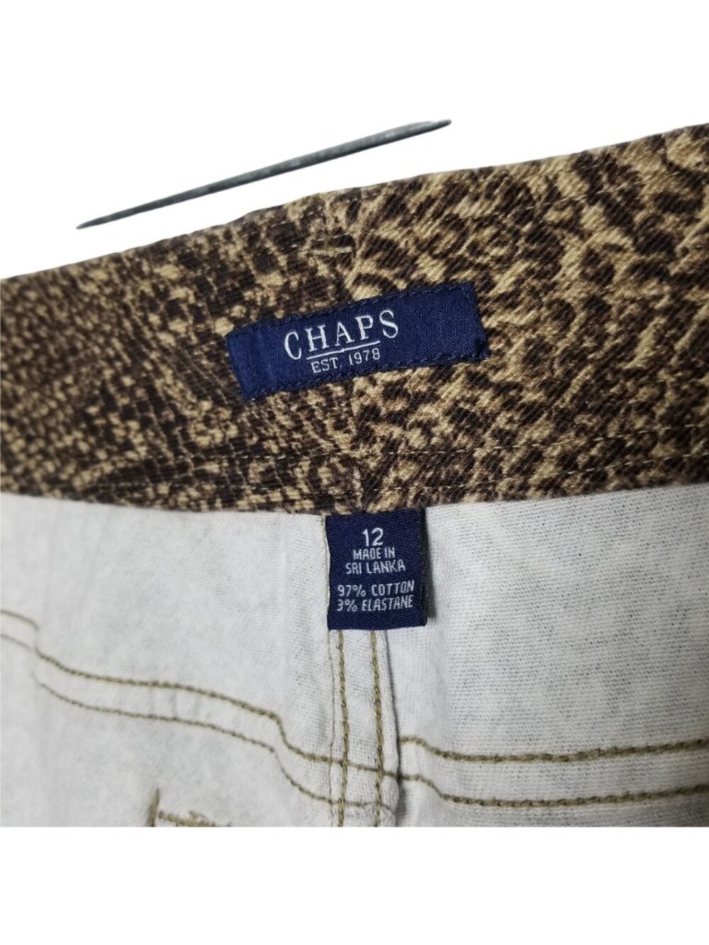 Chaps NWT Size 12 Skirt Knee Snake Reptile Print Stretch Denim Pockets Brown - Picture 3 of 7